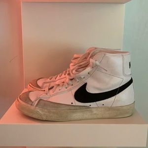 Nike // Blazer Mid